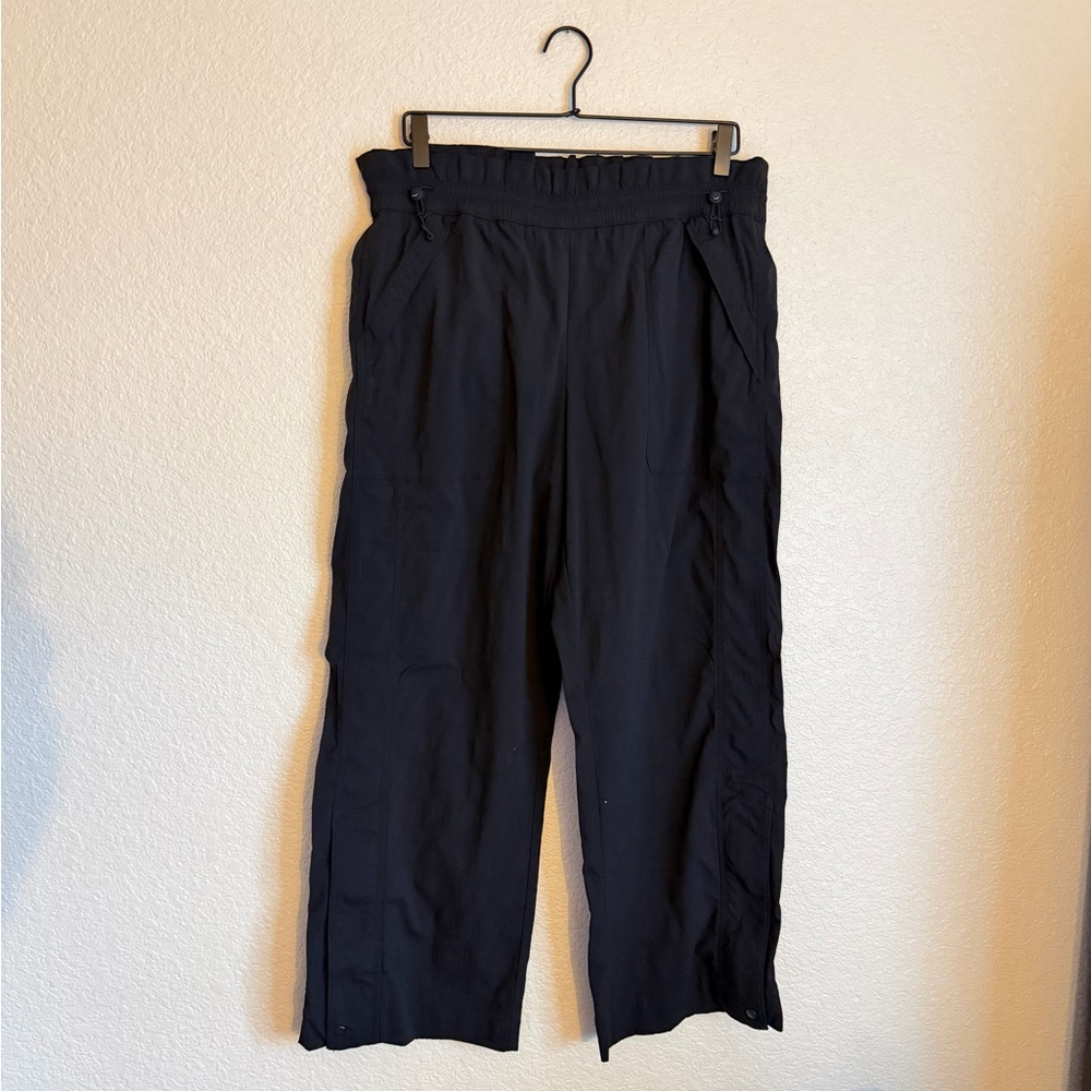 Athleta Trekkie High Rise Parachute Pants 14P Black - Picture 3 of 13